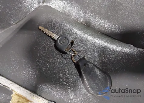 2005 Chevrolet Silverado 2500Hd Work Truck from USA, damaged, VIN 1GCHK24U25E324941